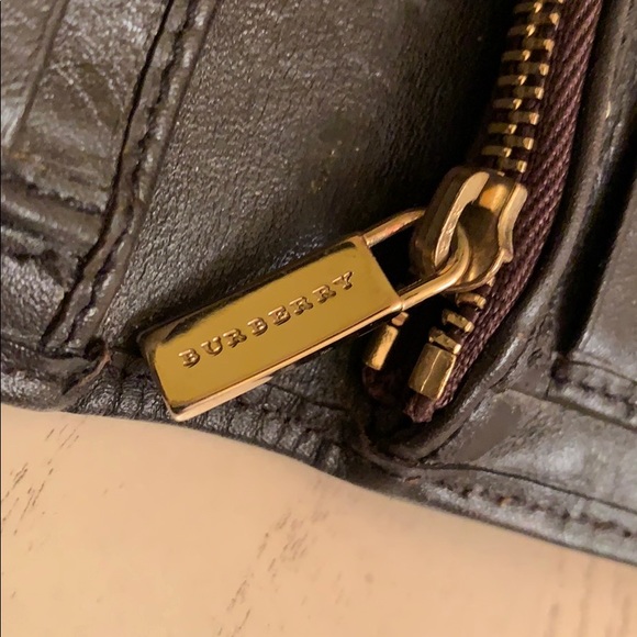 Authentic Burberry Check Wallet - Picture 7 of 7